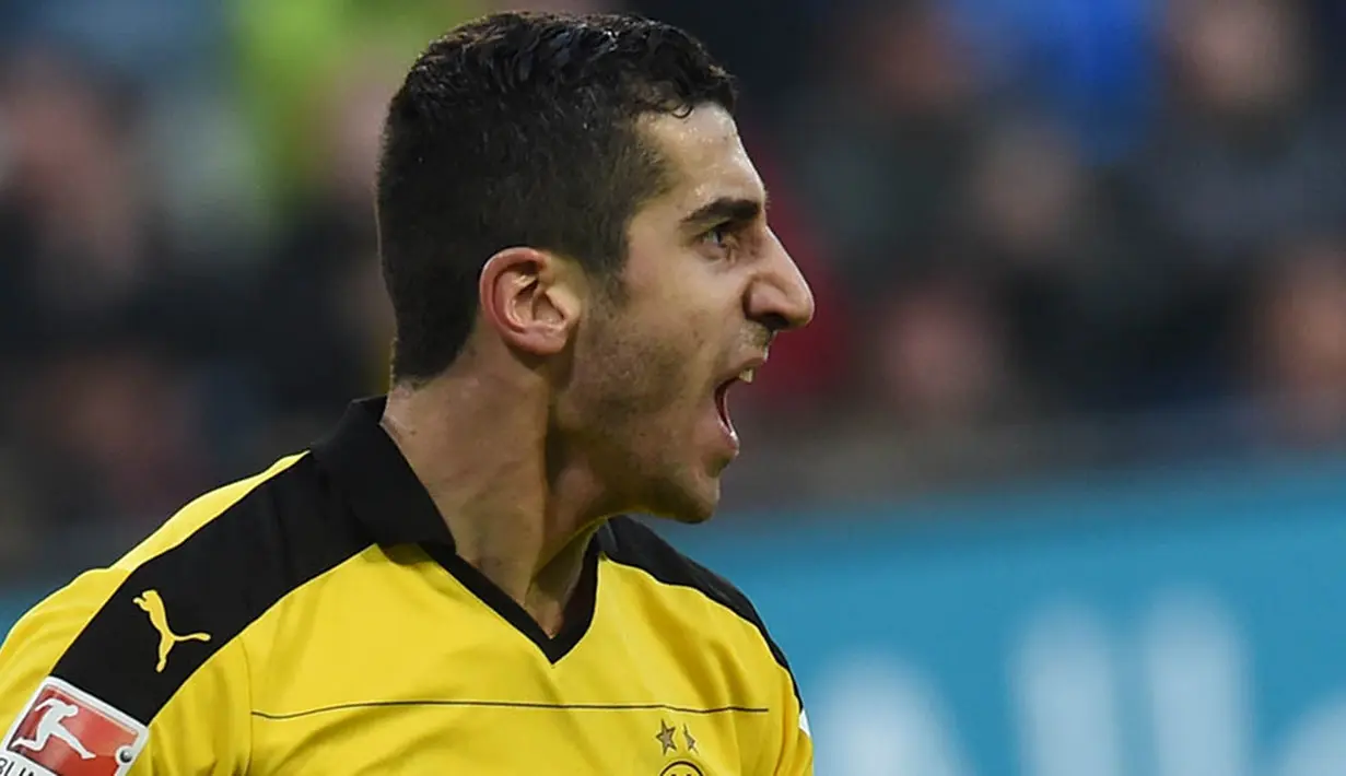 8. Henrikh Mkhitaryan, musim ini dirinya sudah mempersembahkan 17 assist bagi Dortmund. Kemampuan itu membuat daya pikat klub-klub besar terhadap dirinya, tak terkecuali bagi Mourinho. (AFP/Christof Stache) 