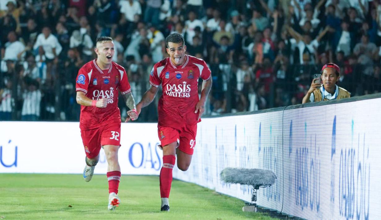 Tim promosi Persijap Jepara secara mengejutkan berhasil mengalahkan sang juara bertahan Persib Bandung pada laga BRI Super League 2025/2026 di Stadion Gelora Bumi Kartini, Jepara hari Senin (18/08/2025) malam WIB. (Dok. Persijap)
