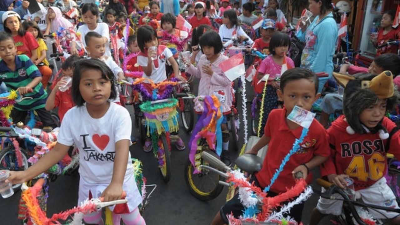 Kemeriahan parade sepeda hias sambut Hari Kemerdekaan