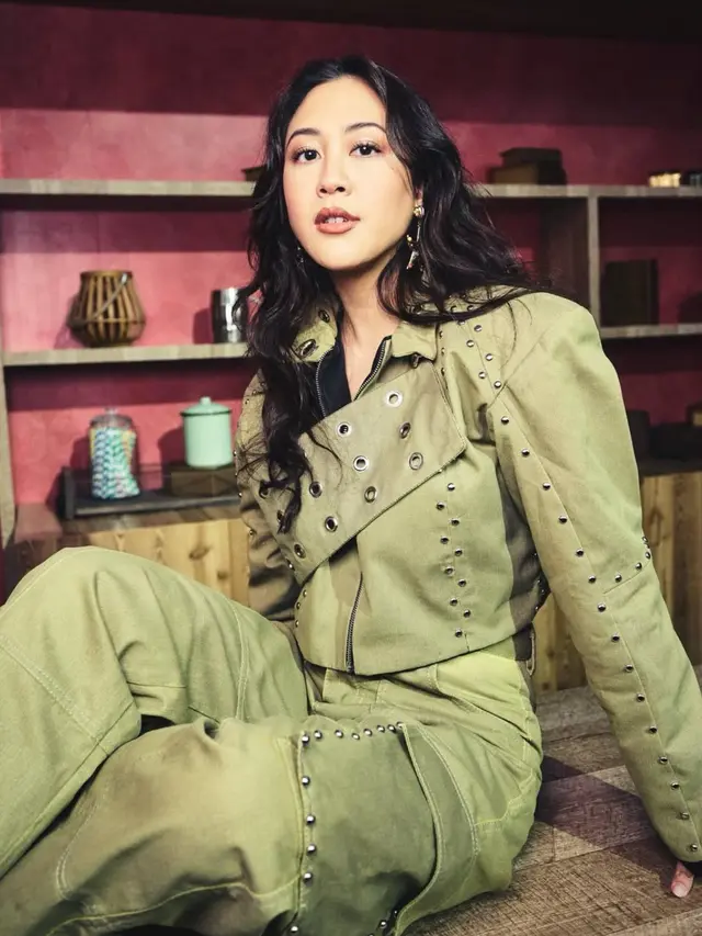 Sherina Munaf Hadir di Acara One Piece di Jepang pakai baju brand lokal. [@sherinamunaf]