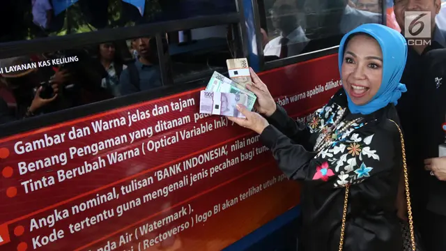 Sandiaga Uno dan Deputi Gubernur BI Kunjungi Layanan Penukaran Uang di Monas