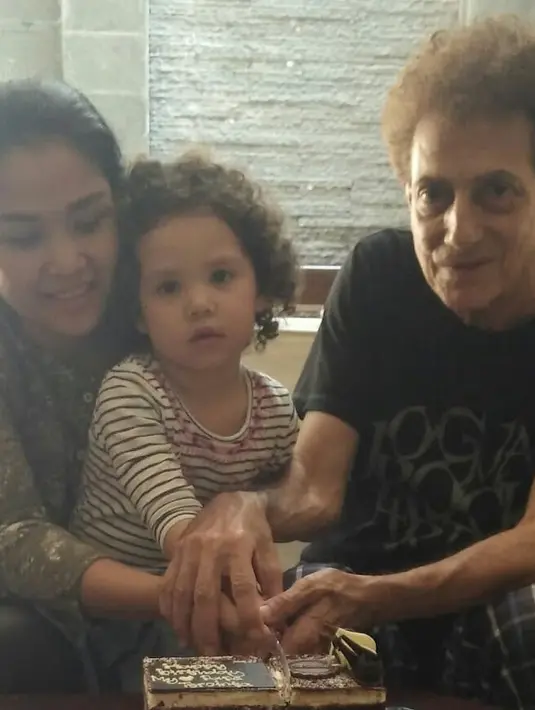 Ahmad Albar dan Dewi Sri Astuti (Instagram/dewiye04)