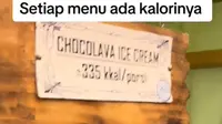 Uniknya resepsi pernikahan ahli gizi, setiap menu ada total kalorinya. (dok. tangkapan layar video TikTok @farchuuu/https://www.tiktok.com/@farchuuu/video/7282372178807426310)