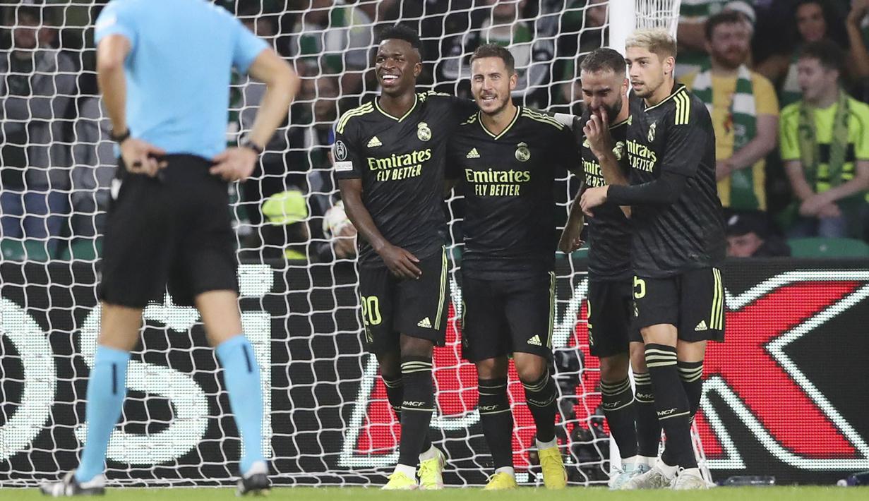 Berstatus juara bertahan, Los Blancos sempat dibuat kesulitan oleh tuan rumah lantaran gagal mencetak gol pada babak pertama. (AP/Scott Heppell)