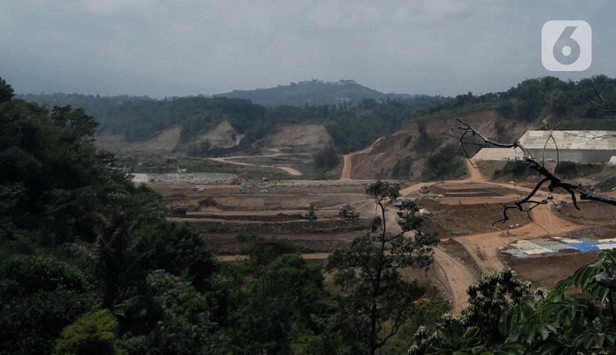 Suasana proyek pembangunan Bendungan Ciawi dan Sukamahi di Ciawi, Kabupaten Bogor, Jawa Barat, Jumat (3/9/2021). Menteri Pekerjaan Umum dan Perumahan Rakyat Basuki Hadimuljono mengatakan pada 2021 akan diselesaikan proyek 13 bendungan di Indonesia. (Liputan6.com/Herman Zakharia)