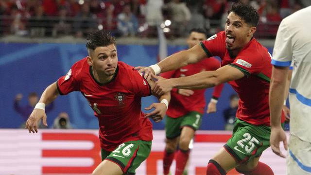 Foto: Tampil di Euro 2024, 6 Pesepak Bola Berikut Lanjutkan Torehan Sang Ayah yang Juga Pernah Tampil di Ajang Euro, Ada Federico Chiesa