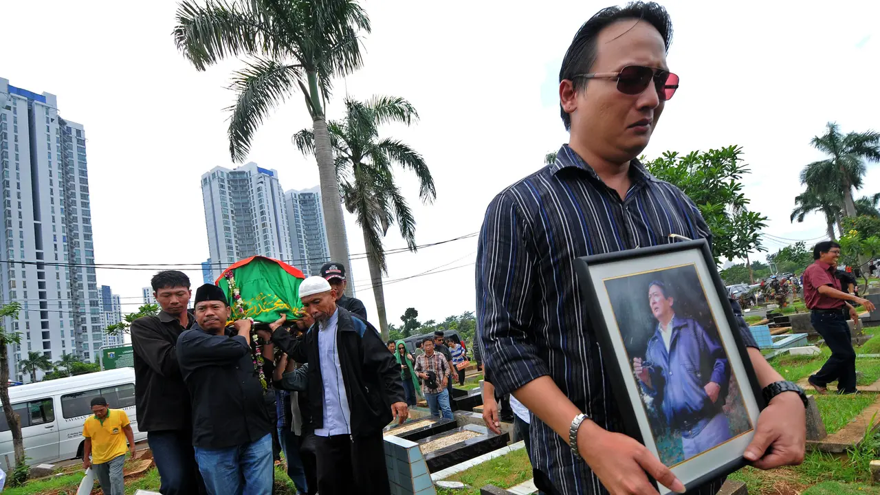 Pemakaman Haryanto Taslam