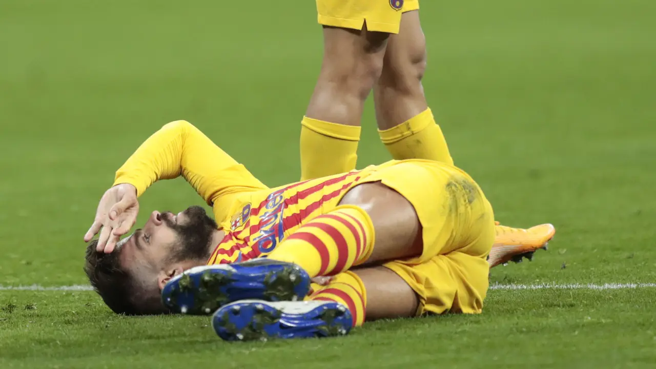 Detik-detik Benturan Keras yang Membuat Gerard Pique Cedera Parah