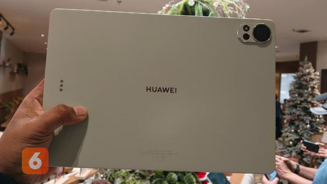 Tampilan bagian belakang Huawei MatePad 12X (Liputan6.comArief Ferdian Maulana).jpeg