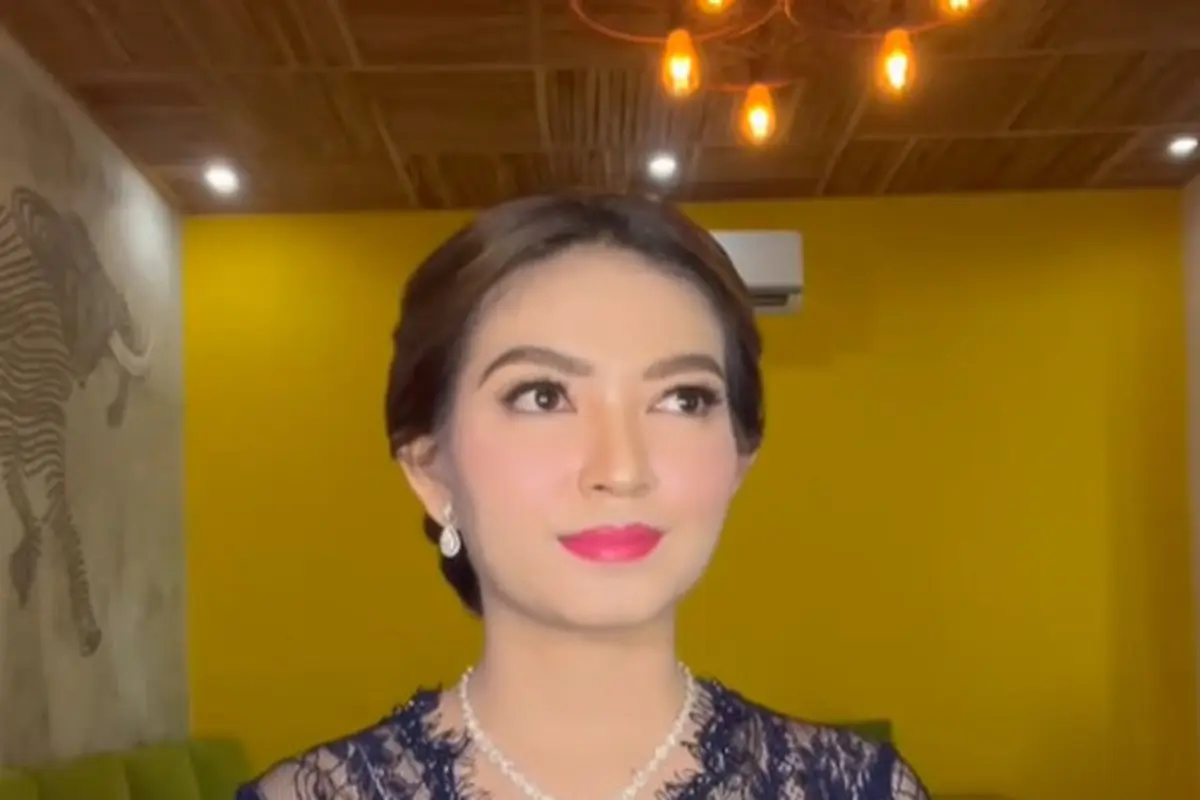 Pesona Cantik Selvi Ananda Kenakan Kebaya, Tidak Kalah dengan Adik Ipar Erina Gudono