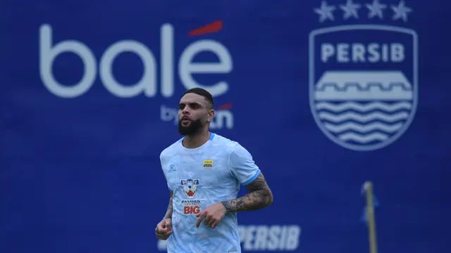 Layvin Marc Kurzawa