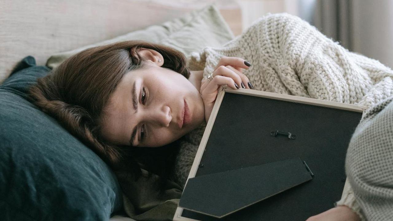Fenomena Kangen Rumah: Apa Sebenarnya yang Terjadi pada Tubuh dan Otak Saat Homesick?