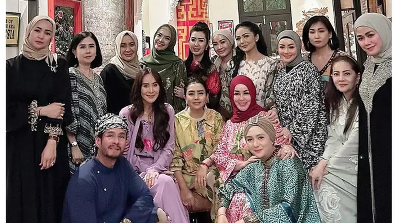 6 Potret Geng Arisan Kepompong Bukber, Gaya Glamor Krisdayanti hingga Mayangsari