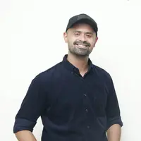 Menjadi 'musuh' banyak orang itulah yang terjadi saat sukses memerankan tokoh antagonis. Begitu juga saat Meet and greet serial tersebut di kawasan Depok, Jawa Barat. (Bambang E. Ros/Bintang.com)