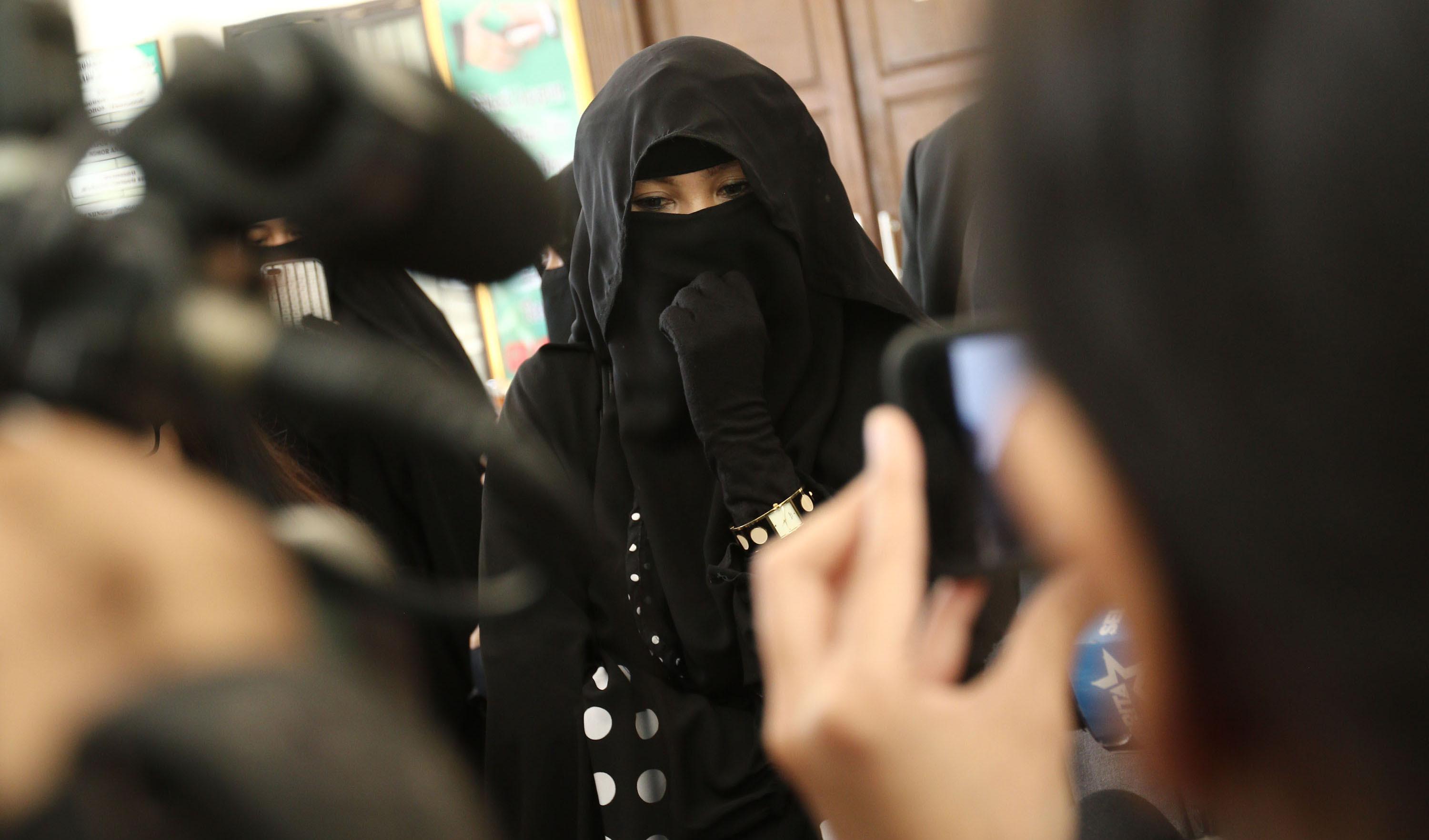 Derita Hidup Indadari, dari Perceraian hingga Guna-guna - News