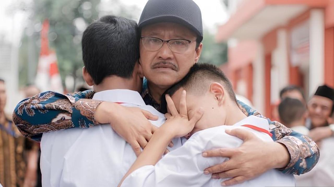 Tahukah Anda, Mensos Gus Ipul Dapat Pelukan Hangat Saat Kunjungi Sekolah Rakyat 33 Tangsel?