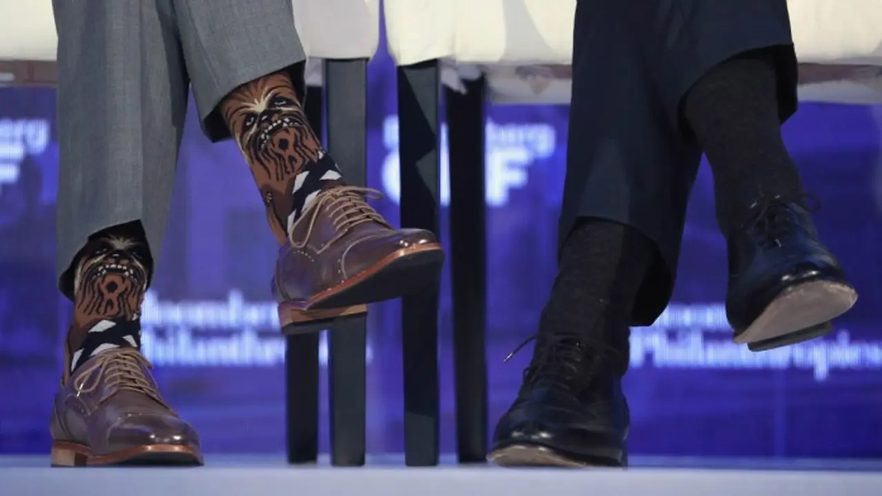 Kaus kaki karakter film Star Wars dan Star Trek Chewbacca yang dikenakan PM ganteng Kanada, Justin Trudeau. (AFP)