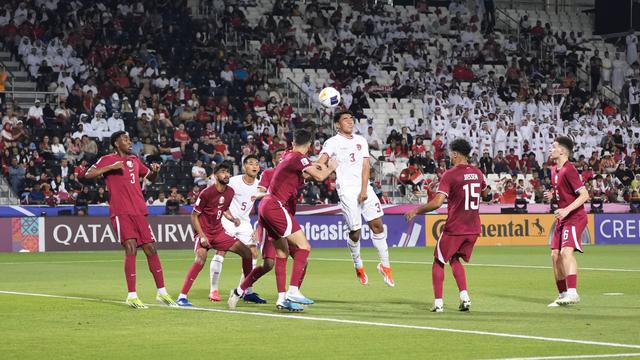 Foto: Potret Perjuangan Pemain Timnas Indonesia Saat Dipaksa Menyerah Qatar di Piala Asia U-23, Apes Dapat 2 Kartu Merah