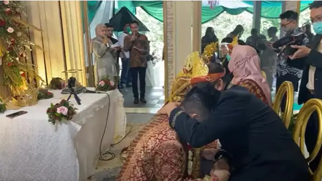 6 Momen Pernikahan Barbie Larasati Mantan Vicky Prasetyo dengan Pria Mualaf