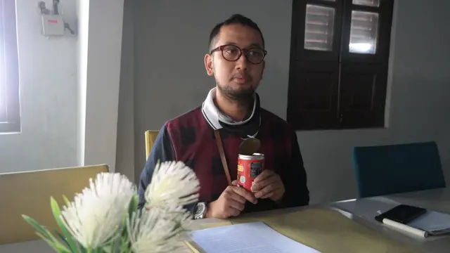 Temuan Bandeng Kaleng BSNT Cacat Produksi, Bumdesma Pati Minta Maaf. (Foto: Liputan6.com/Ahmad Adirin)