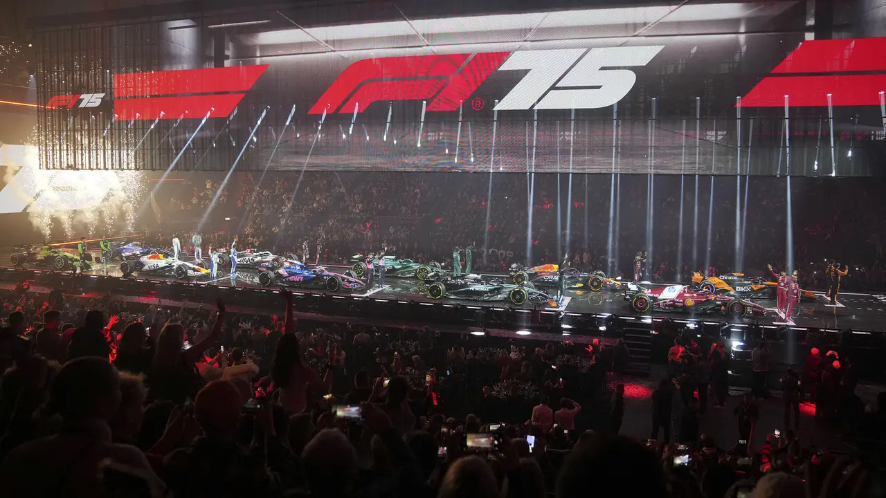 Foto: Kemeriahan Launching Tim Formula 1 untuk Musim 2025, Tandai 75 Tahun Penyelenggaraan