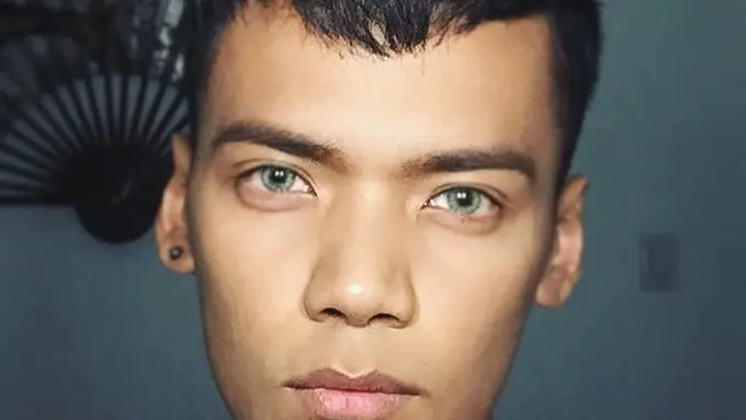 Gokil, Pria Ini Punya Keahlian Mengubah Wajah Jadi Artis Terkenal