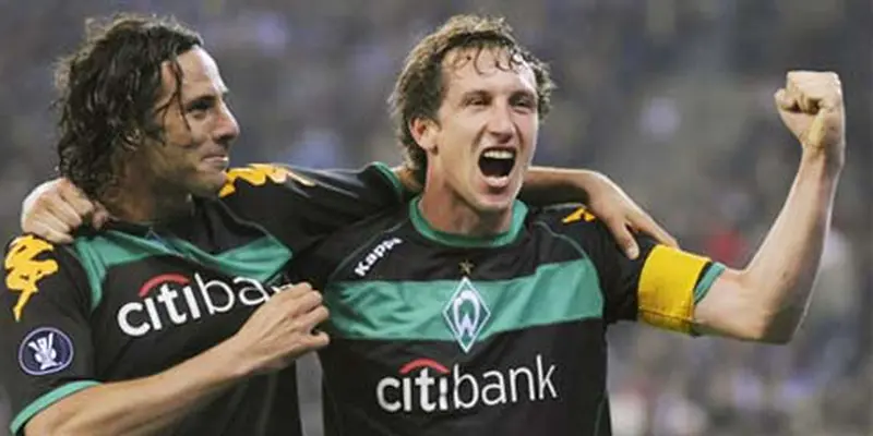 Pizarro & Baumann (© AFP 2009)