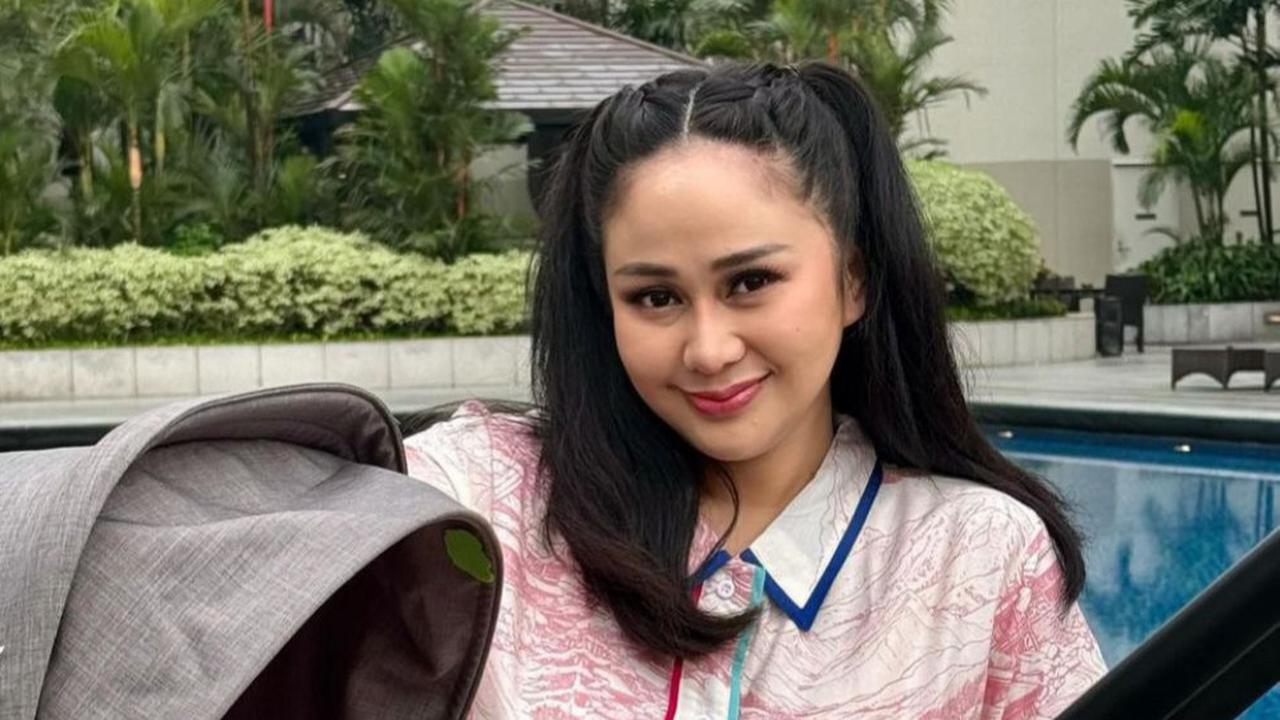 Usai Dibaptis, Denise Chariesta Janji Taubat Nyinyir Demi Sang Anak Jaden