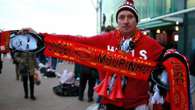 Syal Manchester United