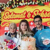 Jarang tersorot, ini potret cantik Syelfa Alhamid. Seperti diketahui, ia baru saja lulus S1 di Universitas Indonesia. (Foto: Instagram.com/fitriaelvys)