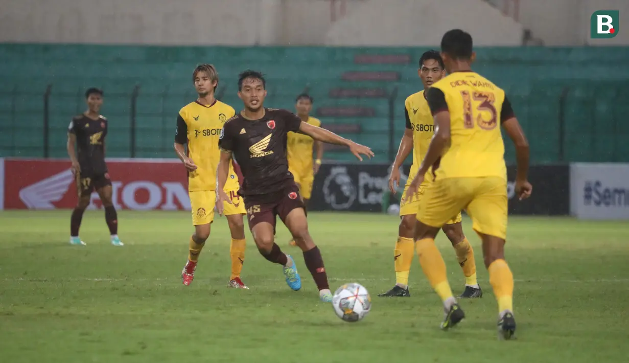 Hingga laga usai Akbar Tanjung dkk mampu mempertahankan keunggulan dua gol PSM atas Persikabo 1973. (Bola.com/Nandang Permana)