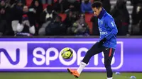 Striker PSG Neymar telah mencatat 13 assist di Ligue 1 pada musim ini. (AFP/Gerard Julien)