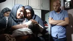 Laila al-Ghandour, bayi berusia delapan bulan, menjadi korban termuda dari hari paling berdarah dalam bentrokan di Gaza, Palestina. Bayi mungil itu meninggal karena menghirup gas air mata yang ditembakkan tentara Israel. 