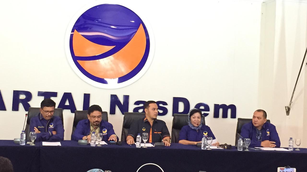 Partai Nasdem menggelar jumpa pers terkait video Viktor Laiskodat