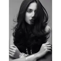 Setelah melihat gaya Pevita Pearce berambut pendek anda lebih suka dia berambut pendek atau berambut panjang? (Instagram @pevpearce)