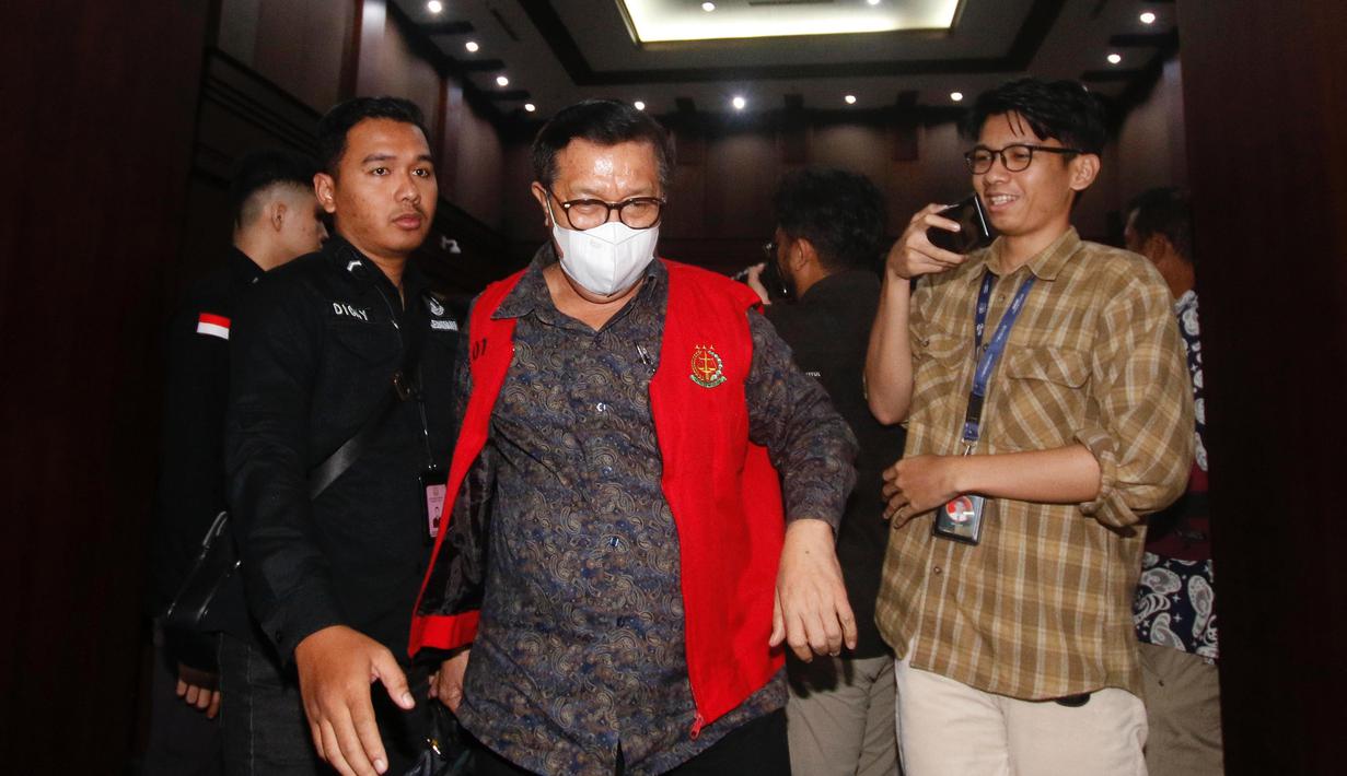 Dalam persidangan, JPU menuntut Erintuah Damanik dengan pidana penjara selama sembilan tahun dan denda Rp 750 juta subsidair enam bulan kurungan. (merdeka.com/Arie Basuki)