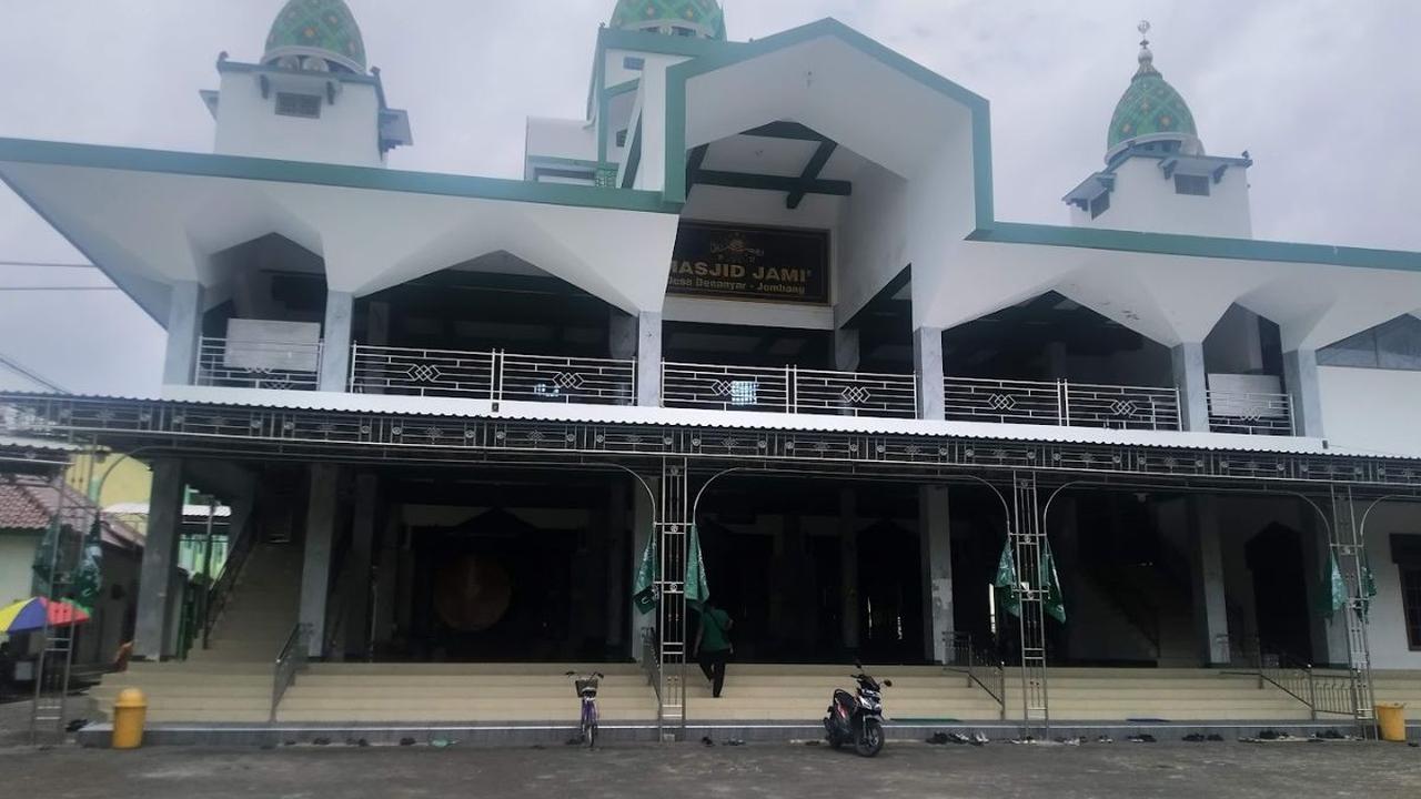 Dirikan Pesantren