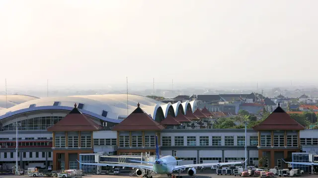 Bandara I Gusti Ngurah Rai, Bali dioperasikan PT Angkasa Pura I atau AP I