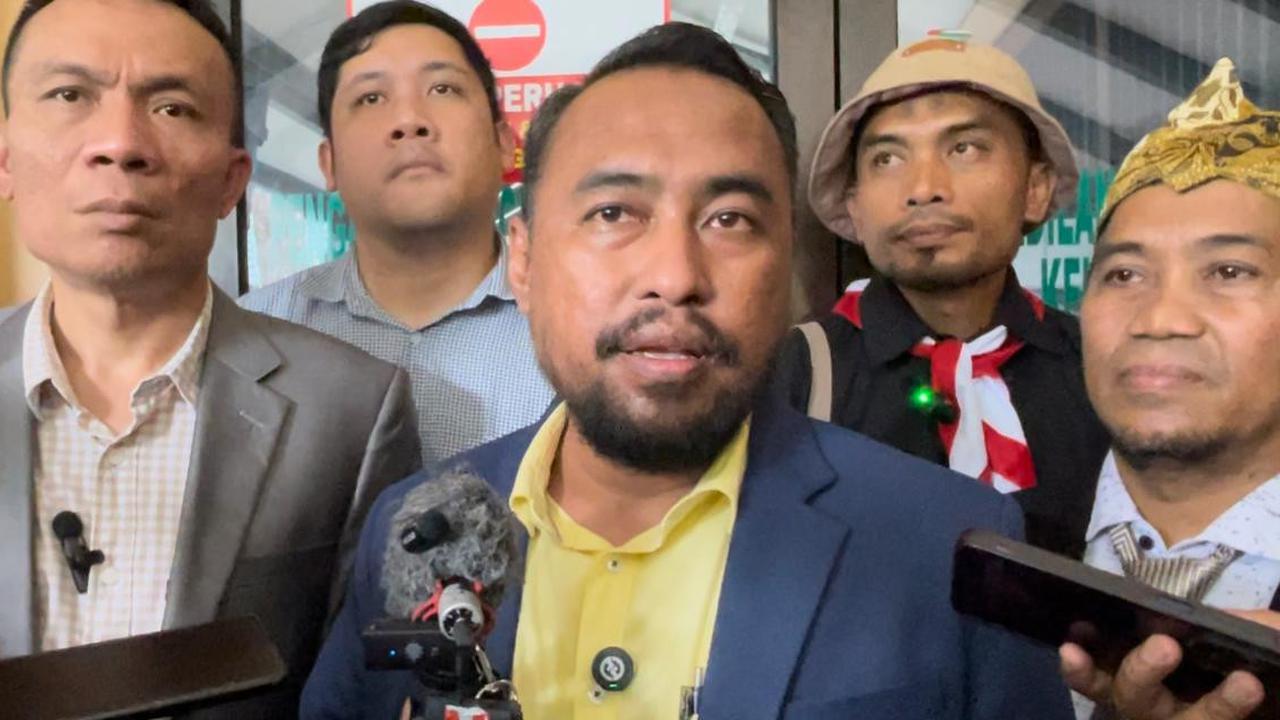 VIDEO: Penggugat Ijazah Alumnus UGM Tak Surut Nyali Meski Roy Suryo Dkk Jadi Tersangka di Polda Metro