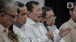 Menkes Terawan Agus Putranto memberikan keterangan terkait dua WNI yang terjangkit virus corona di Kemenkes, Jakarta, Senin (2/3/2020). Diketahui, keduanya tertular virus corona dari warga negara Jepang yang berkunjung ke rumah mereka di Depok, beberapa waktu lalu. (Liputan6.com/Faizal Fanani)