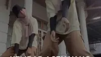 Di Aceh, norma sosial dan aturan daerah telah lama menjadi bagian dari kehidupan masyarakat. Namun, Alisa dan Alya kakak-beradik kembar yang tergabung dalam Twineester-memilih mengekspresikan diri lewat hip-hop dan tari. Melalui gerakan dan karya mereka, keduanya mendefinisikan ulang bagaimana pe...