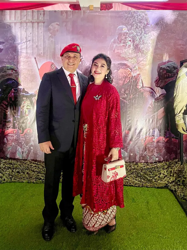 Tampil Menawan, Ini 7 Potret Bella Saphira Dampingi Suami di Acara HUT Kopassus