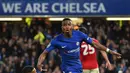 Gelandang muda Chelsea, Charly Musonda menyumbang satu gol saat melawan Nottingham Forest pada babak ketiga Piala Liga Inggris di Stamford Bridge, London (20/9/2017). Chelsea menang 5-1. (AFP/Glyn Kirk)