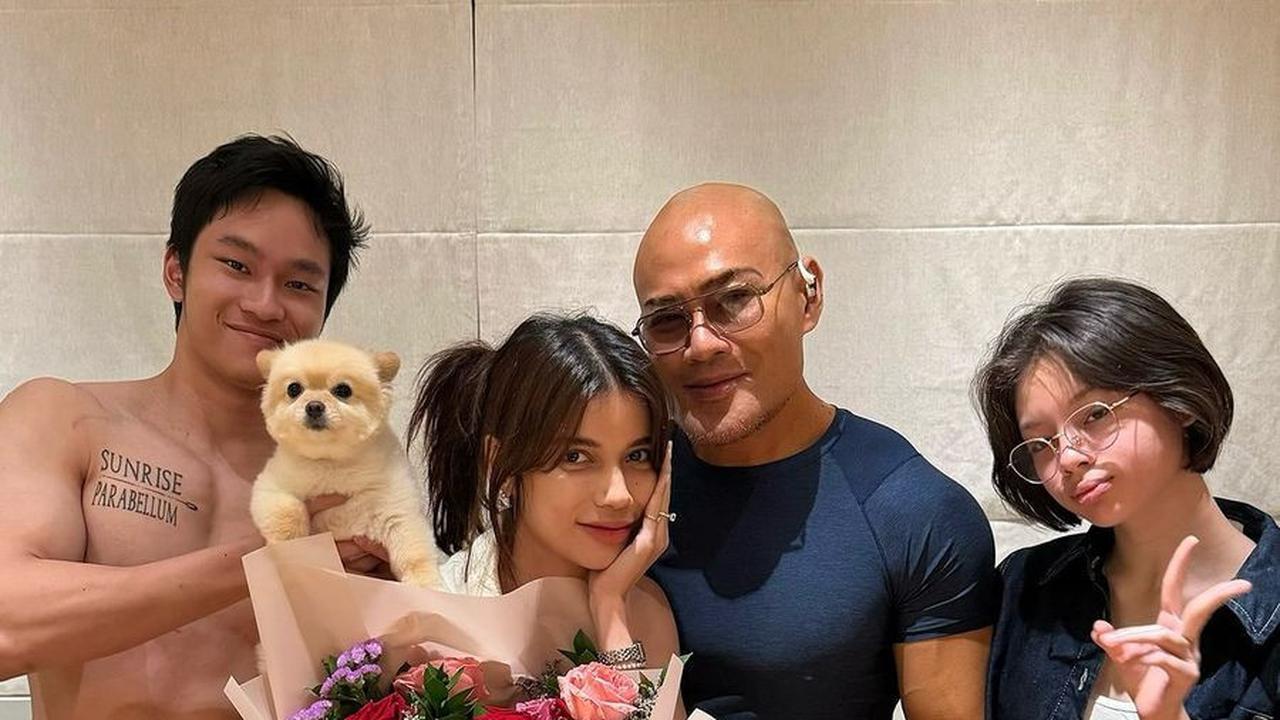 7 Potret Ulang Tahun Sabrina Chairunnisa Istri Deddy Corbuzier, Rayakan dengan Nasi Tumpeng