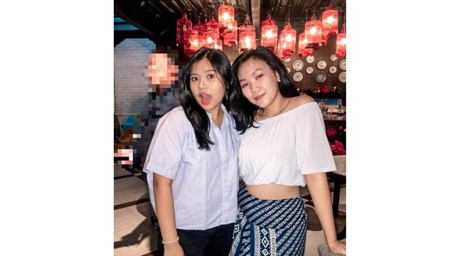 Jocelyn juga kerap menghabiskan waktu bersama dengan teman-temannya.