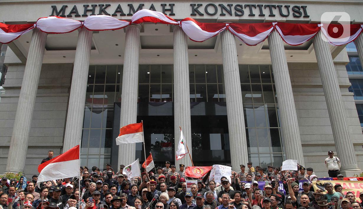 Forum Guru Besar menilai sikap DPR yang ingin menganulir putusan MK adalah bentuk ancaman serius terhadap demokrasi dan konstitusi Indonesia. (Liputan6.com/Herman Zakharia)