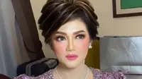 7 Potret Bella Saphira Pakai Kebaya, Penampilannya saat Acara Mantu Anak Curi Perhatian