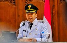 Masih Pakai Seragam Dinas, Wali Kota Solo dan Sekda Sowan Jokowi, Ada Apa?