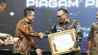 Lembaga Administrasi Negara memberikan piagam penghargaan kepada Pemerintah Kota Cilegon dibawah kepemimpinan Wali Kota Helldy Agustian atas Komitmen Berkolaborasi dalam rangka Strategi Percepatan Penanganan Stunting.