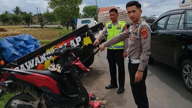 Kecelakaan Maut di Pringsewu, Pikap Oleng Tabrak Pemotor hingga Menewaskan 2 Orang